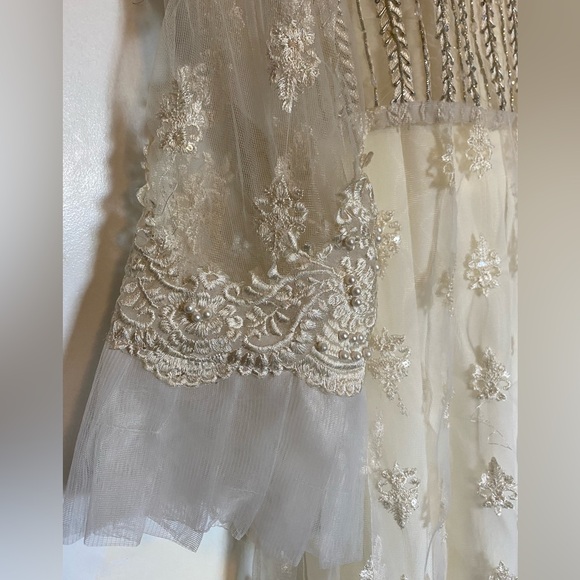 3 Piece White Pakistani Maxi Dress - Picture 4 of 5